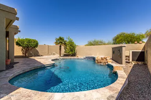 Exterior - 16049 S 10th Pl, Phoenix, AZ 85048 photo 10 of 17