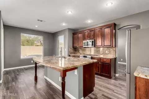 Kitchen - 16049 S 10th Pl, Phoenix, AZ 85048 photo 2 of 3