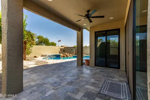 Exterior - 16049 S 10th Pl, Phoenix, AZ 85048 photo 9 of 17