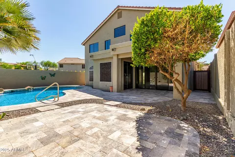 Exterior - 16049 S 10th Pl, Phoenix, AZ 85048 photo 13 of 17