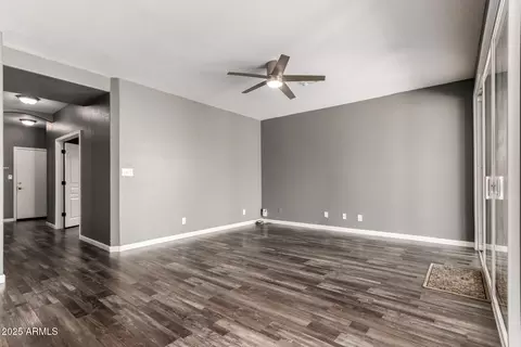 Living - 16049 S 10th Pl, Phoenix, AZ 85048 photo 6 of 14