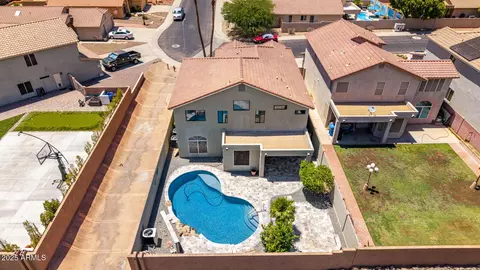 View/Area - 16049 S 10th Pl, Phoenix, AZ 85048 photo 2 of 10