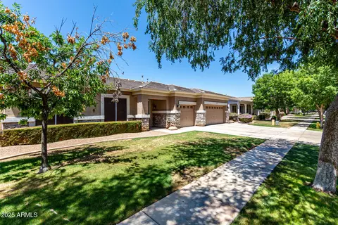 Exterior - 3006 E Lexington Ave, Gilbert, AZ 85234 photo 1 of 11