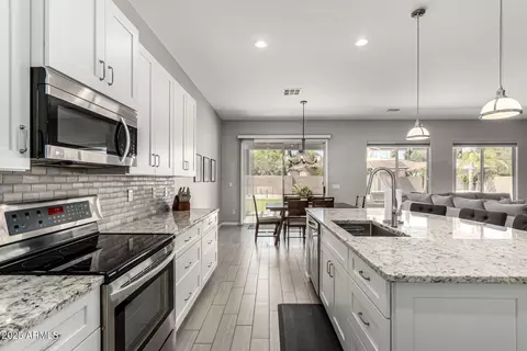 Kitchen - 3006 E Lexington Ave, Gilbert, AZ 85234 photo 3 of 3