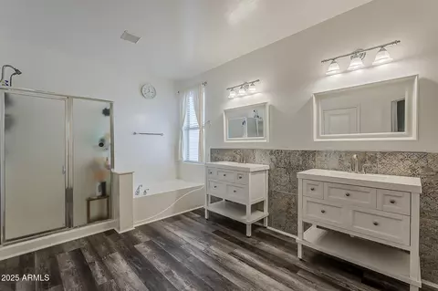 Bath - 3062 E Cullumber St, Gilbert, AZ 85234 photo 2 of 5