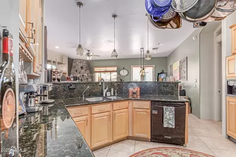 2129 E Beautiful Ln, Phoenix, AZ 85042 photo 16