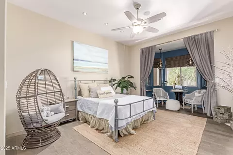 2129 E Beautiful Ln, Phoenix, AZ 85042 photo 4