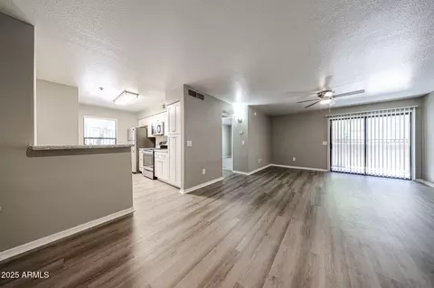 Living - 2025 E Campbell Ave #137, Phoenix, AZ 85016 photo 1 of 3