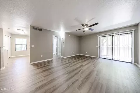 Living - 2025 E Campbell Ave #137, Phoenix, AZ 85016 photo 3 of 3