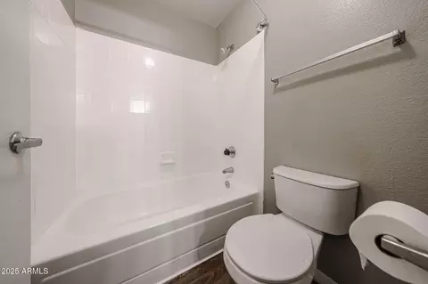 Bath - 2025 E Campbell Ave #137, Phoenix, AZ 85016 photo 3 of 3