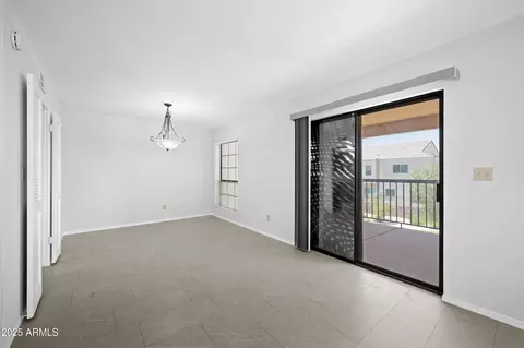 Dining - 8314 N 21st Dr #K208, Phoenix, AZ 85021 photo 1 of 1
