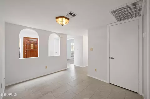 Entry Way - 8314 N 21st Dr #K208, Phoenix, AZ 85021 photo 3 of 3