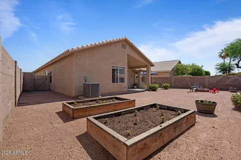 Exterior - 4459 E Desert Wind Dr, Phoenix, AZ 85044 photo 4 of 5