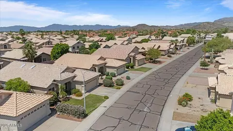 View/Area - 4459 E Desert Wind Dr, Phoenix, AZ 85044 photo 3 of 5