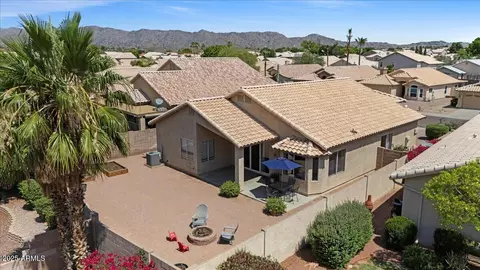View/Area - 4459 E Desert Wind Dr, Phoenix, AZ 85044 photo 2 of 5