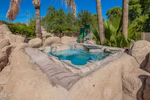 Exterior - 2558 E Page Ct, Gilbert, AZ 85234 photo 7 of 8