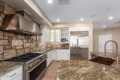 Kitchen - 2558 E Page Ct, Gilbert, AZ 85234 photo 3 of 4