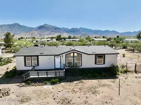 5720 S White Oak Ln, Hereford, AZ 85615