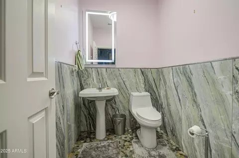 Bath - 9347 E Hillview Cir, Mesa, AZ 85207 photo 6 of 6