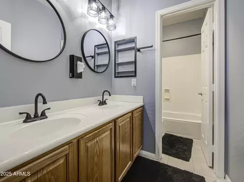 Bath - 9347 E Hillview Cir, Mesa, AZ 85207 photo 4 of 6