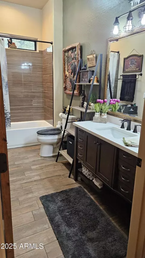 Bath - 4990 N Pine Creek Canyon Dr, Pine, AZ 85544 photo 1 of 4