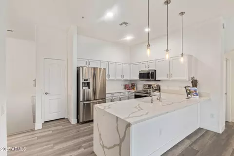 Kitchen - 2402 E 5th St #1457, Tempe, AZ 85281 photo 4 of 5