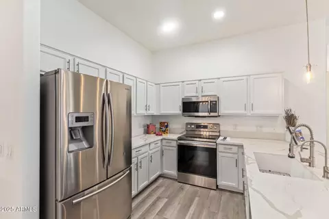 Kitchen - 2402 E 5th St #1457, Tempe, AZ 85281 photo 1 of 5