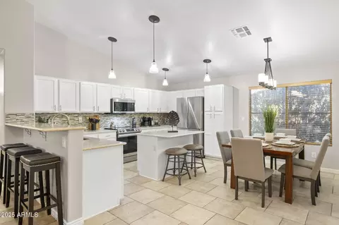 4111 S Dewdrop Ct, Gilbert, AZ 85297 photo 9