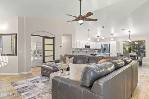 4111 S Dewdrop Ct, Gilbert, AZ 85297 photo 12
