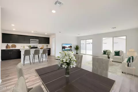 1302 W Aztec Dr, Coolidge, AZ 85128