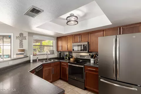 Kitchen - 4216 E Sandia St, Phoenix, AZ 85044 photo 2 of 3
