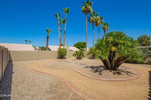Exterior - 4216 E Sandia St, Phoenix, AZ 85044 photo 5 of 9