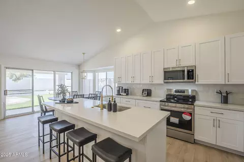 Kitchen - 6029 E Palm St, Mesa, AZ 85215 photo 2 of 6