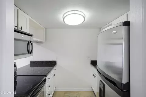 Kitchen - 3619 E Monterosa St #202, Phoenix, AZ 85018 photo 2 of 4