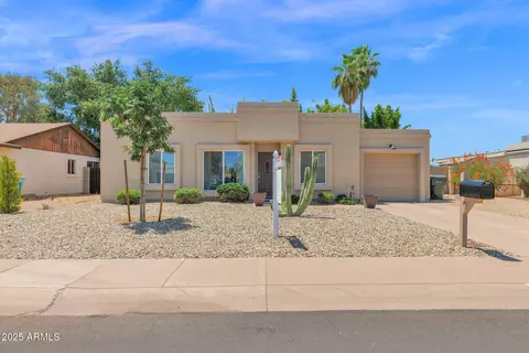 3919 E Larkspur Dr, Phoenix, AZ 85032