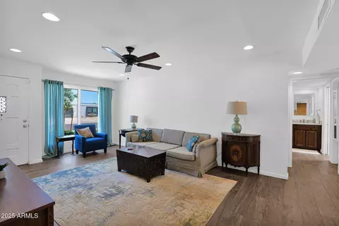 3919 E Larkspur Dr, Phoenix, AZ 85032 photo 9