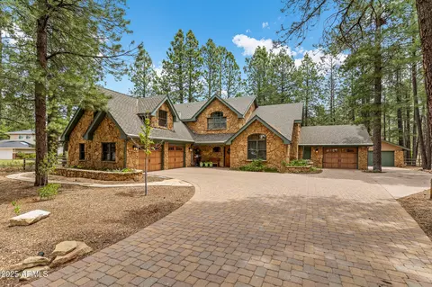 2300 W Kiltie Ln, Flagstaff, AZ 86005