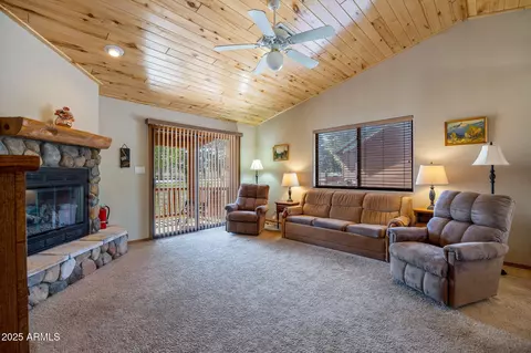 Living - 2353 S Buffalo Loop, Overgaard, AZ 85933 photo 2 of 2