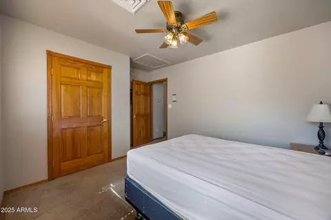 Bedroom - 2353 S Buffalo Loop, Overgaard, AZ 85933 photo 2 of 4