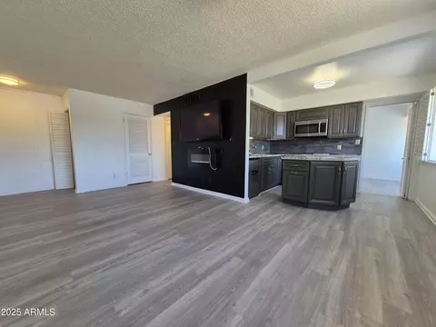 8221 E Garfield St #L214, Scottsdale, AZ 85257