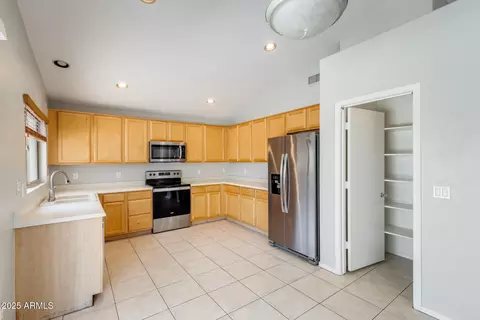 1037 E Baylor Ln, Gilbert, AZ 85296 photo 4