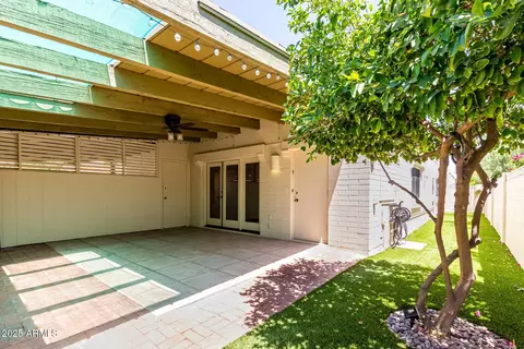Exterior - 6025 N 10th Pl, Phoenix, AZ 85014 photo 1 of 4