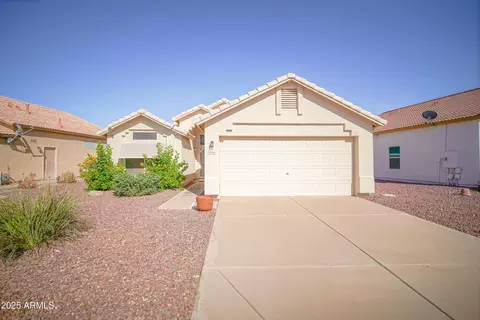 19961 N Coyote Lakes Pkwy, Surprise, AZ 85378