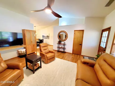 Living - 604 E Amarillo Cir, Payson, AZ 85541 photo 2 of 4