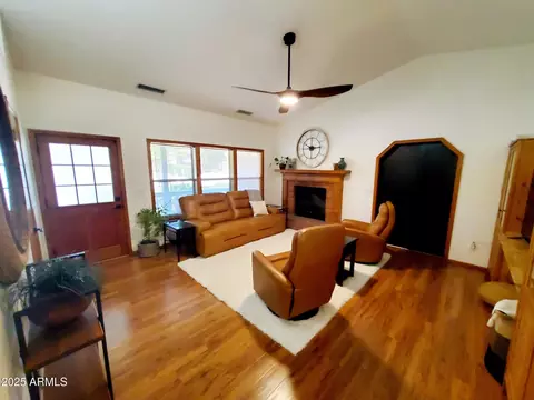 Living - 604 E Amarillo Cir, Payson, AZ 85541 photo 3 of 4