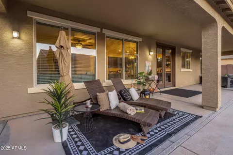 7616 S Sorrell Ln, Gilbert, AZ 85298 photo 4