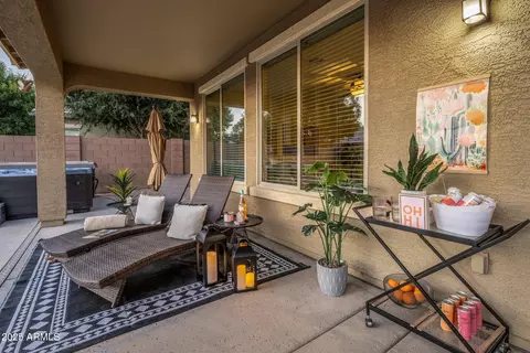 7616 S Sorrell Ln, Gilbert, AZ 85298 photo 3