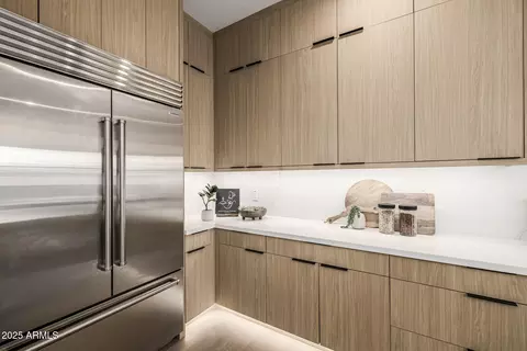 Kitchen - 4813 Earll Dr, Phoenix, AZ 85018 photo 6 of 6