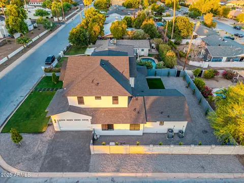 View/Area - 4813 Earll Dr, Phoenix, AZ 85018 photo 4 of 15