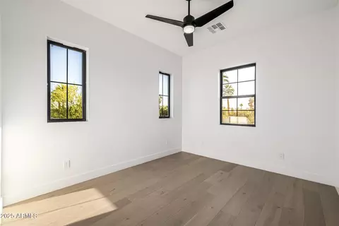 Bedroom - 4813 Earll Dr, Phoenix, AZ 85018 photo 9 of 12